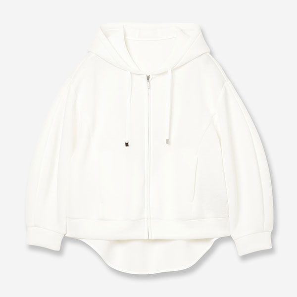 【NEW ITEM】あなたはどっち派?「白&黒アイテム」で作る春の新作コーデ